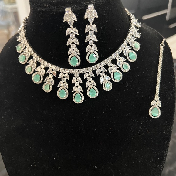 Mint American diamond necklace - Picture 2 of 4